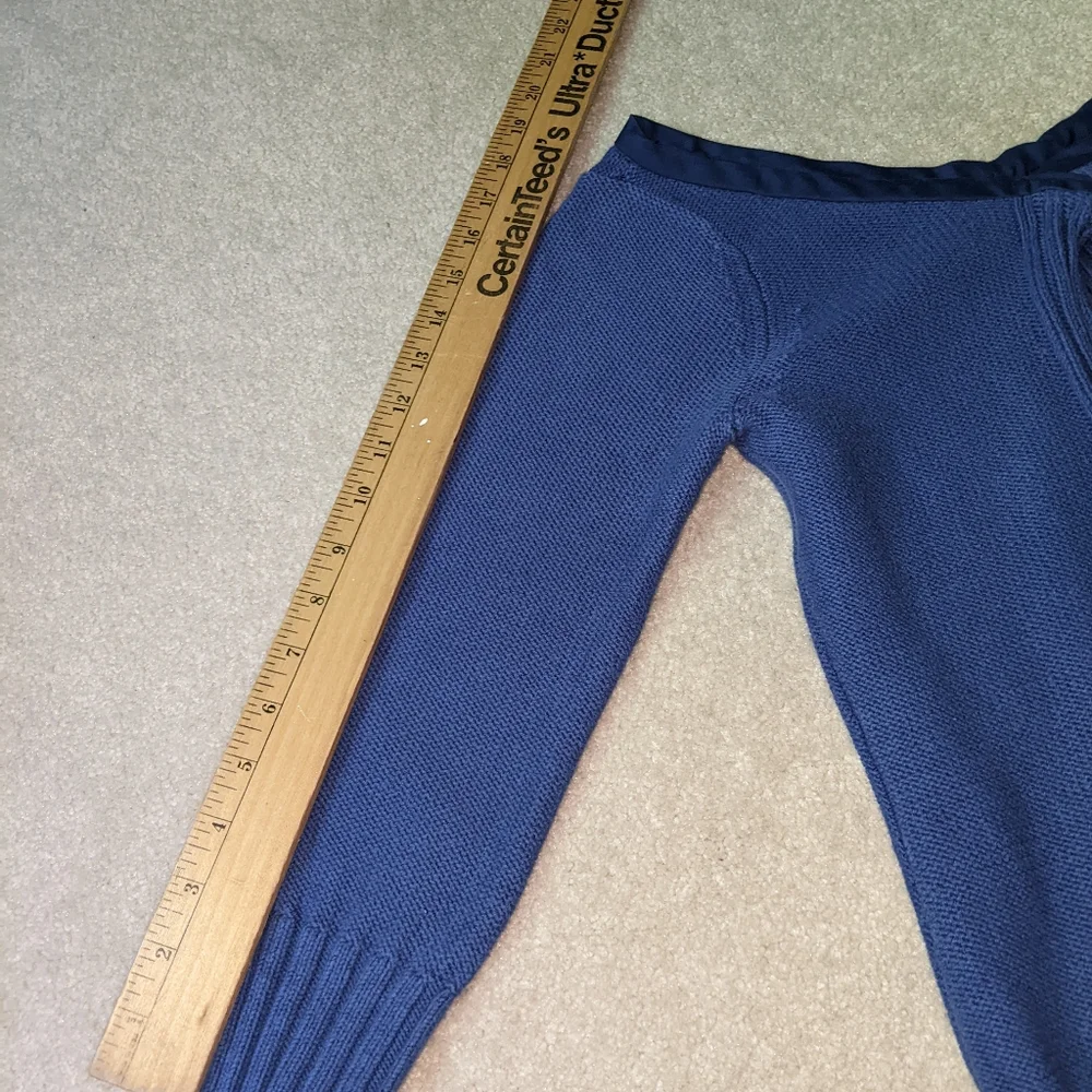 Blue sweater - Picture 8 of 12